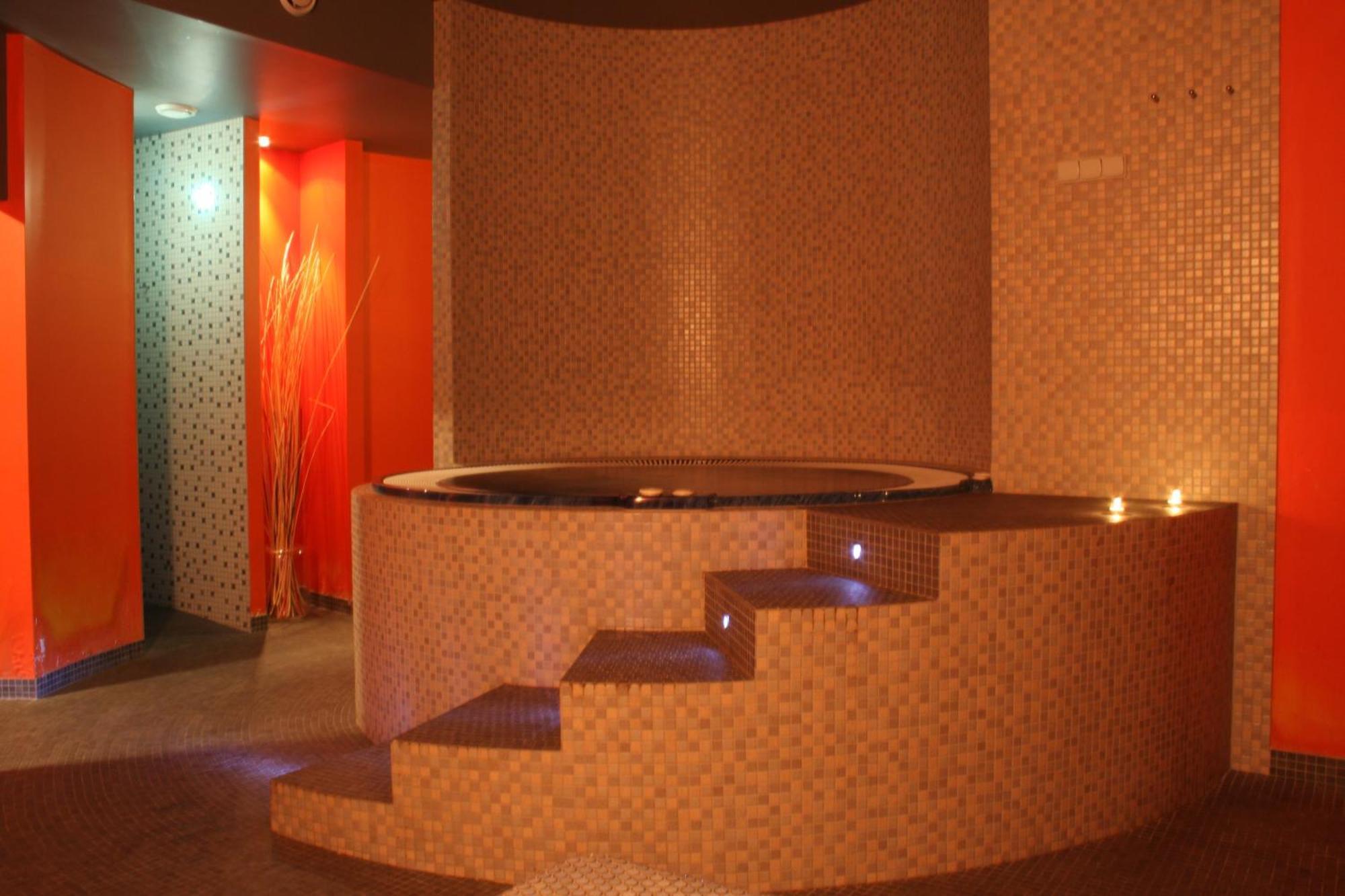 Hotel Terasa Frýdek-Místek المظهر الخارجي الصورة