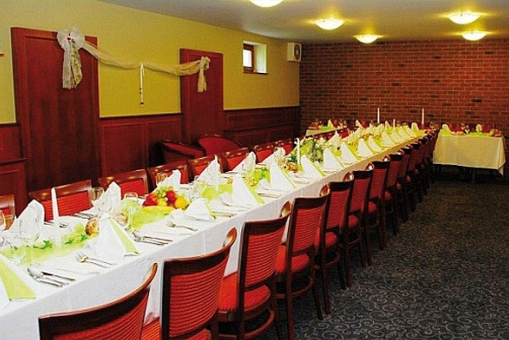 Hotel Terasa Frýdek-Místek المظهر الخارجي الصورة